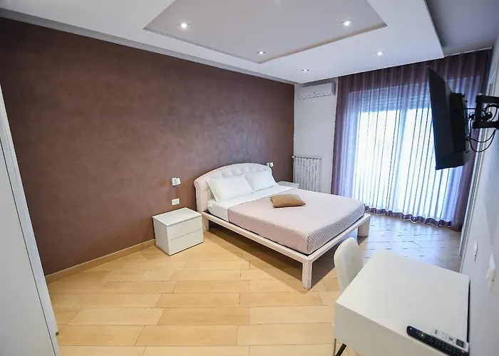 Karol Airport Konukevi 4*