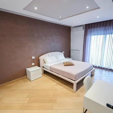 Karol Airport Πανσιόν 4*