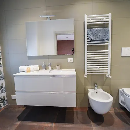 Karol Airport Πανσιόν Μπάρι