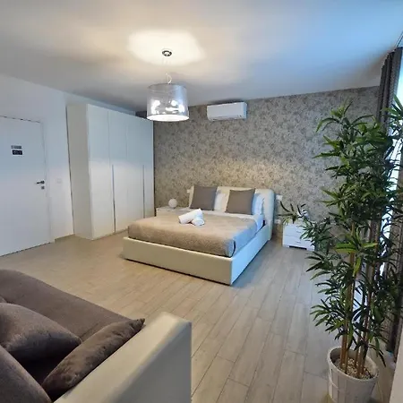 Karol Airport 4* Μπάρι