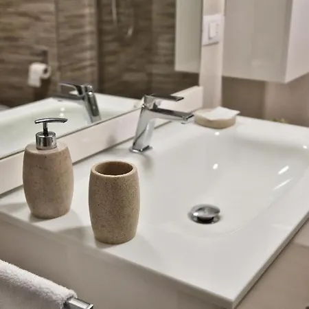 Karol Airport Μπάρι